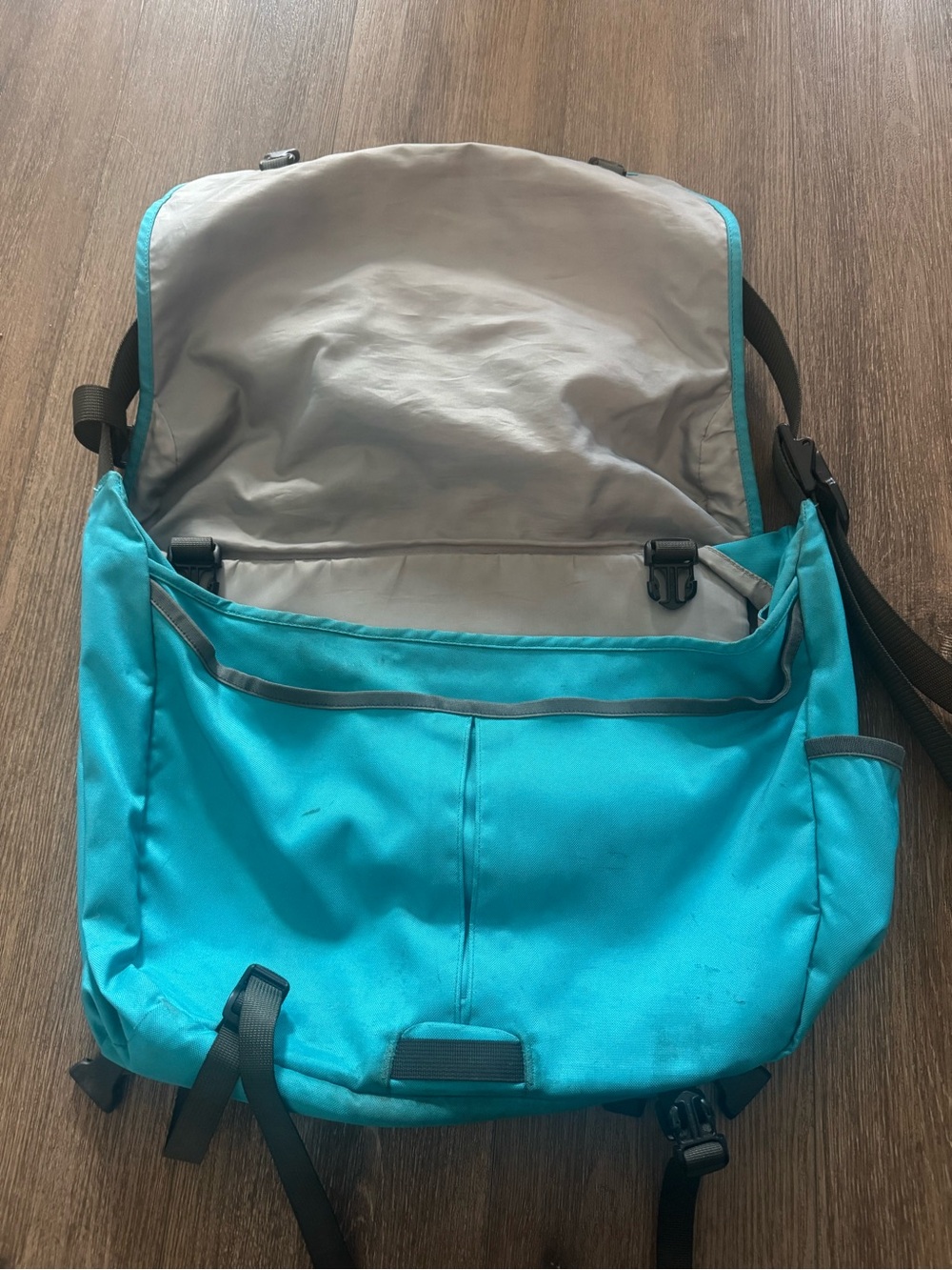 Patagonia Half Mass Messenger Bag - Picture 2 of 4